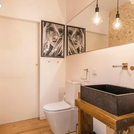 Apartment Plum Guide - Bicicleta Branca Lisbon